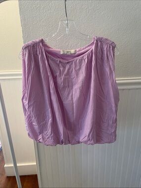 Like new! LOFT Lilac Sleeveless Ruched Boatneck Bubble Hem Shell